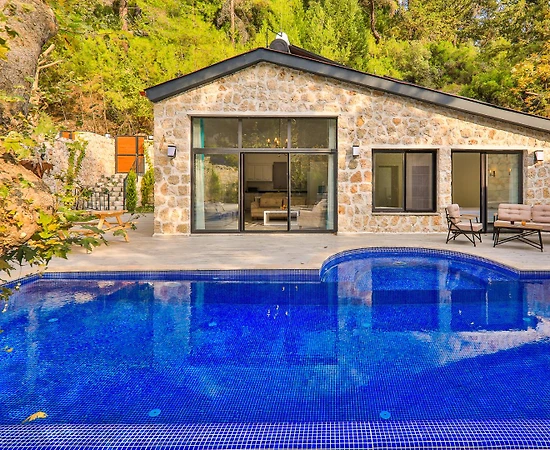 Kaş Sarıbelen'de Muhteşem Doğa İçerisinde, Özel Havuzlu, Taş Villa - 1