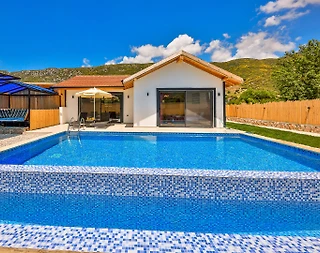 Kaş Sarıbelen'de Muhteşem Doğa Manzaralı, Özel Havuzlu, Lüks Villa - 1