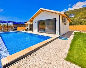 Kaş Sarıbelen'de Muhteşem Doğa Manzaralı, Özel Havuzlu, Lüks Villa - 2