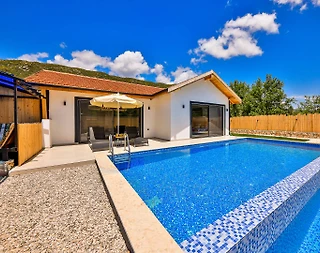 Kaş Sarıbelen'de Muhteşem Doğa Manzaralı, Özel Havuzlu, Lüks Villa - 1