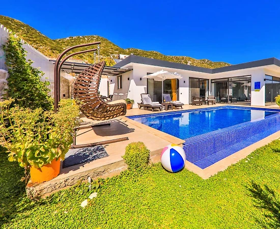 Kaş Sarıbelen'de Muhteşem Doğada, Özel Havuzlu, Sauna ve Hamamlı Villa - 1