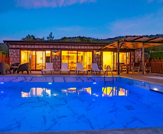 Kaş Sarıbelen'de Muhteşem Doğada, Özel Havuzlu, Taş Villa - 1