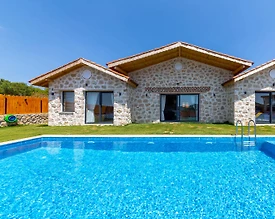 Kaş Sarıbelen'de Otantik Mimarili, Özel Havuzlu, Bahçeli Villa - 3