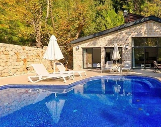 Kaş Sarıbelen'de Otantik Mimarili, Özel Havuzlu, Masa Tenisli Villa - 1