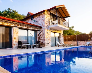 Kaş Sarıbelen'de Otantik Tasarımlı, Özel Havuzlu, 4 Kişilik Villa - 1
