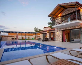 Kaş Sarıbelen'de Otantik Tasarımlı, Özel Havuzlu, 4 Kişilik Villa - 3