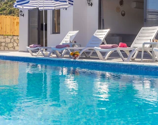 Kaş Sarıbelen'de Merkezi Konumda, Özel Havuzlu, Jakuzili Villa - 3