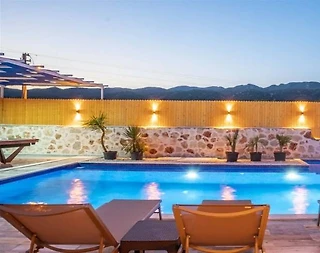 Kaş Sarıbelen'de Sakin Konumda, 5 Kişilik Özel Havuzlu Villa - 4