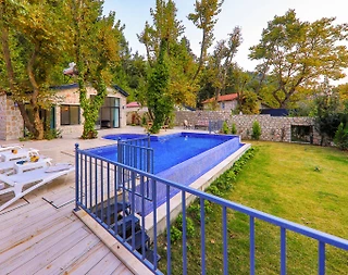 Kaş Sarıbelen'de Sakin Konumda, Özel Havuzlu, Bahçeli Villa - 4