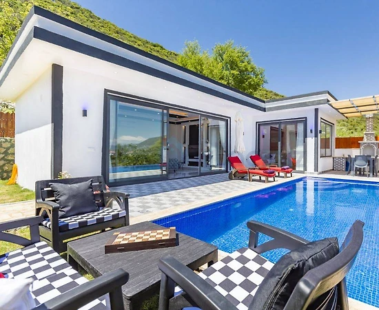 Kaş Sarıbelen'de Sakin Konumda, Özel Havuzlu, Balayı Villası - 1