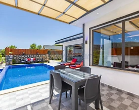 Kaş Sarıbelen'de Sakin Konumda, Özel Havuzlu, Balayı Villası - 3