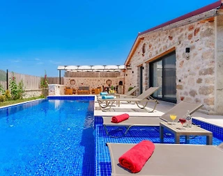 Kaş Sarıbelen'de Sakin Konumda, Özel Havuzlu, Çocuk Oyun Alanlı Villa - 5