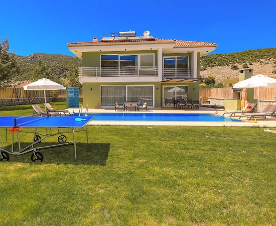Kaş Sarıbelen’de Çocuklar İçin Oyun Alanlı, Özel Havuzlu, Kiralık Villa - 1