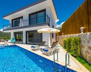 Kaş Sarıbelen'de Sakin Konumda, Özel Havuzlu, Jakuzili Villa - 2