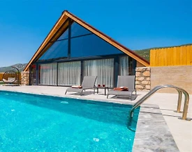 Kaş Sarıbelen'de Sakin Konumda, Özel Havuzlu, Modern Bungalov - 2