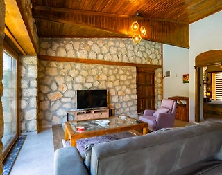 Kaş Sarıbelen'de Sakin Konumda, Özel Havuzlu, Otantik Villa - 4
