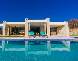 Kaş Sarıbelen'de Sakin Konumda, Özel Havuzlu, Saunalı, Jakuzili Villa - 2