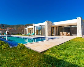 Kaş Sarıbelen'de Sakin Konumda, Özel Havuzlu, Saunalı, Jakuzili Villa - 3