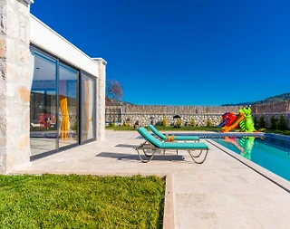 Kaş Sarıbelen'de Sakin Konumda, Özel Havuzlu, Saunalı, Jakuzili Villa - 4