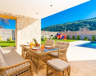 Kaş Sarıbelen'de Sakin Konumda, Özel Havuzlu, Saunalı, Jakuzili Villa - 5
