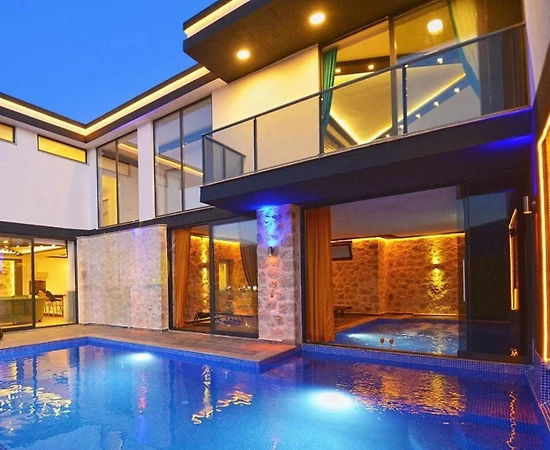 Kaş Sarıbelen'de Huzurlu Doğada, Özel Havuzlu, Lüks Villa - 1