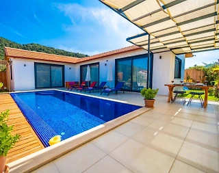 Kaş Sarıbelen'de Sesiz Konumda, Jakuzili, Modern Tasarımlı Villa - 1
