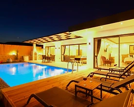 Kaş Sarıbelen'de Sessiz Konumda, Jakuzili, Modern Tasarımlı Villa - 3