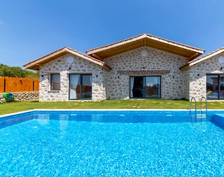 Kaş Sarıbelen'de Sesiz Konumda, Özel Havuzlu, Jakuzili Villa - 1