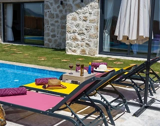 Kaş Sarıbelen'de Sesiz Konumda, Özel Havuzlu, Jakuzili Villa - 4