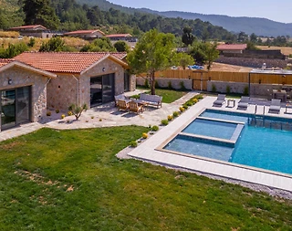 Kaş Sarıbelen'de Sessiz Konumda, Özel Havuzlu, Taş Villa - 2