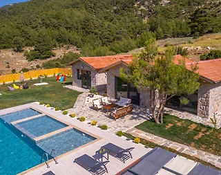Kaş Sarıbelen'de Sessiz Konumda, Özel Havuzlu, Taş Villa - 4