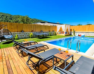 Kaş Sarıbelen'de Sessiz Konumda, Jakuzili, Modern Tasarımlı Villa - 4