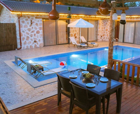 Kaş Sarıbelen'de Taş Mimarili, Özel Havuzlu, Jakuzili Villa - 1