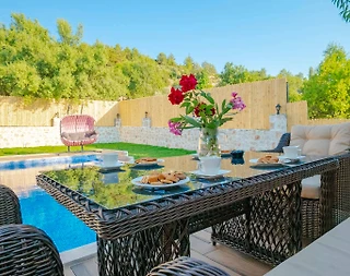 Kaş Sarıbelen'de Yemyeşil Bahçe İçerisinde, Özel Havuzlu, 2+1 Villa - 3