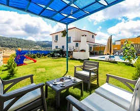 Kaş Sarıbelen'de Yemyeşil Bahçeli, Özel Havuzlu, Langırtlı, Kiralık Villa - 3