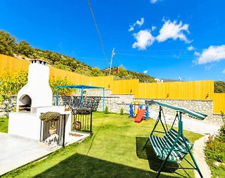 Kaş Sarıbelen'de Yemyeşil Bahçeli, Özel Havuzlu, Langırtlı, Kiralık Villa - 5