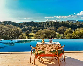 Kaş Sarılar'da Sakin Konumda, Özel Sonsuzluk Havuzlu, Kiralık Taş Ev - 2