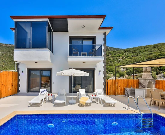 Kaş Belenli'de Panoramik Deniz Manzaralı, Özel Havuzlu, Lüks Villa - 1