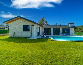 Kaş Uğrar'da Geniş Bahçe İçerisinde, Özel Havuzlu, Otantik Villa - 4