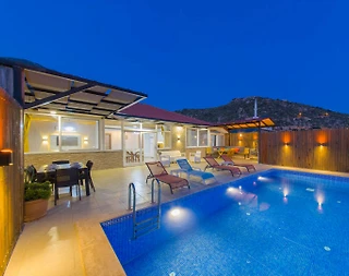 Kaş Ulugöl'de Doğa İçerisinde, Özel Havuzlu ve Jakuzili, Kiralık Villa - 1