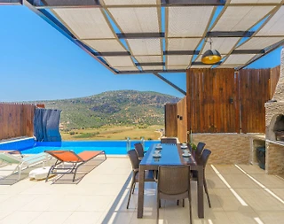 Kaş Ulugöl'de Doğa İçerisinde, Özel Havuzlu ve Jakuzili, Kiralık Villa - 3