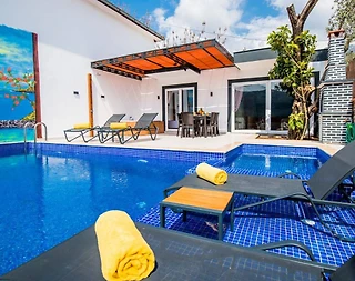 Kaş Ulugöl'de Merkeze Yakın, Özel Havuzlu, Konforlu Villa - 1