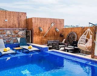 Kaş Ulugöl'de Merkeze Yakın, Özel Havuzlu, Konforlu Villa - 5
