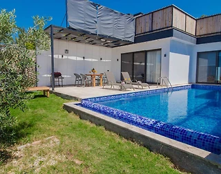 Kaş Üzümlü'de Balayı Çiftlerine Uygun, Isıtmalı Havuzlu, Modern Villa - 3