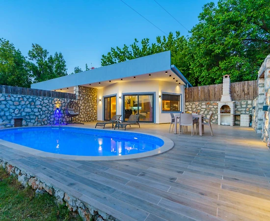 Kaş Üzümlü'de Balayı Çiftlerine Uygun, Özel Havuzlu, 1+0 Villa - 1