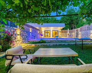 Kaş Üzümlü'de Balayı Çiftlerine Uygun, Özel Havuzlu, 1+0 Villa - 4