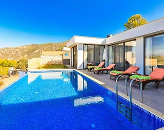 Kaş Üzümlü'de Balayı Çiftlerine Uygun, Özel Havuzlu, Eşsiz Villa - 1