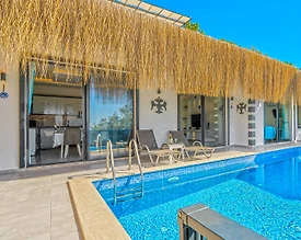 Kaş Üzümlü'de Balayı Çiftlerine Uygun, Özel Havuzlu, Jakuzili Villa - 3