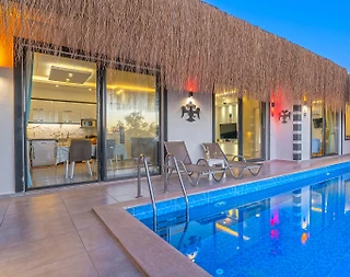 Kaş Üzümlü'de Balayı Çiftlerine Uygun, Özel Havuzlu, Jakuzili Villa - 5