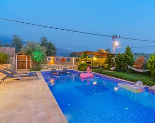 Kaş Üzümlü'de Balayı Çiftlerine Uygun, Özel Havuzlu, Konforlu Villa - 5
